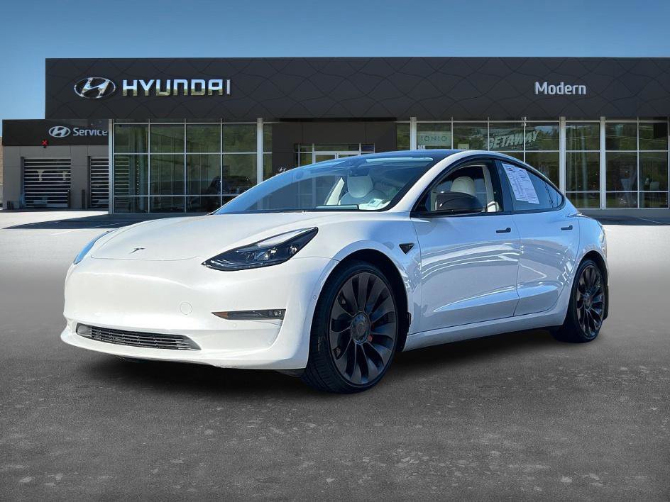2022 Tesla Model 3 Performance's photo