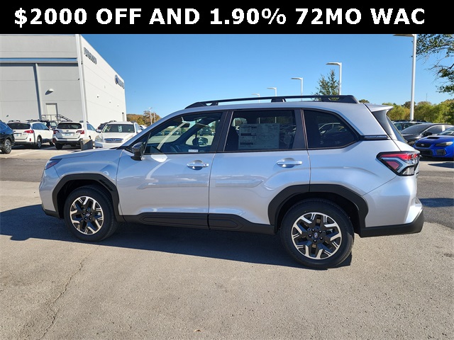 2025 Subaru Forester Premium photo 4