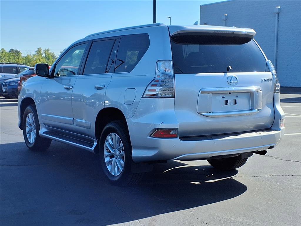 2015 Lexus GX 460 photo 3
