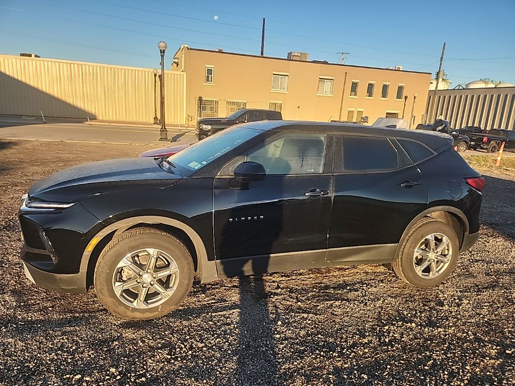 2023 Chevrolet Blazer 2LT photo 3