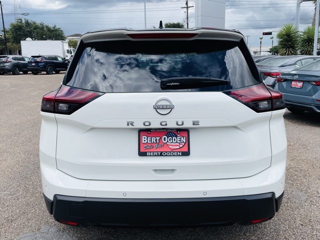 2025 Nissan Rogue S photo 4