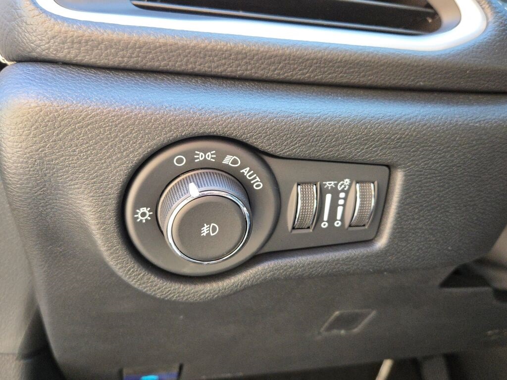 2026 Chrysler Pacifica photo 22