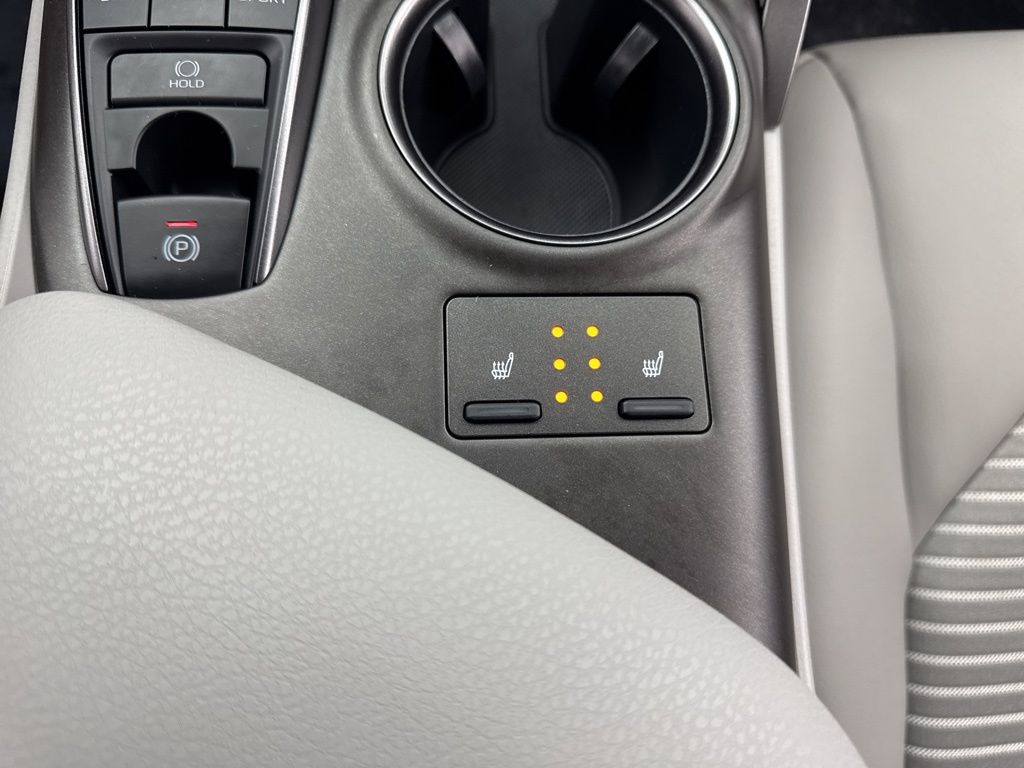 2024 Toyota Camry SE photo 18