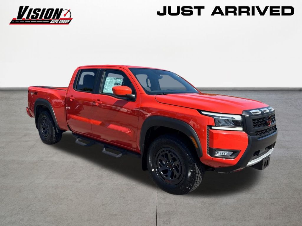 2025 Nissan Frontier PRO-4X photo 3