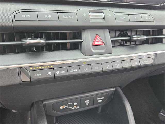 2025 Kia K4 LXS photo 17