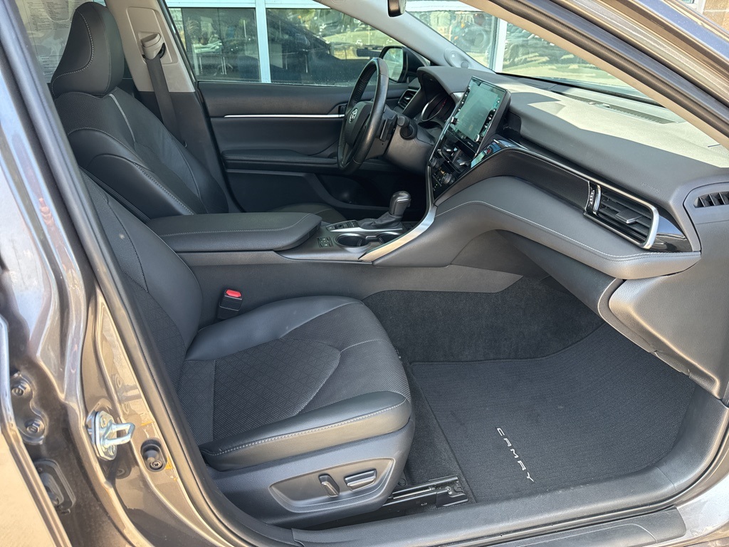 2023 Toyota Camry XSE V6 photo 21