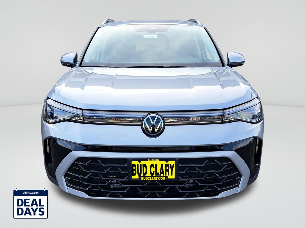 2025 Volkswagen Taos SEL photo 2