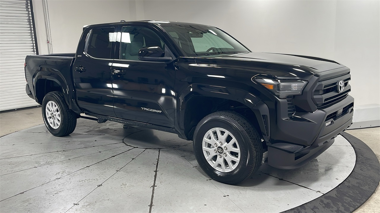2025 Toyota Tacoma SR5 photo 2