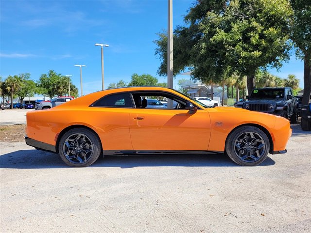 2025 Dodge Charger Daytona R/T AWD photo 5
