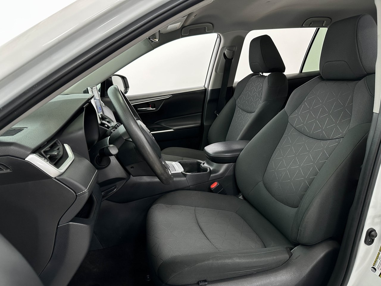 2023 Toyota RAV4 XLE photo 11