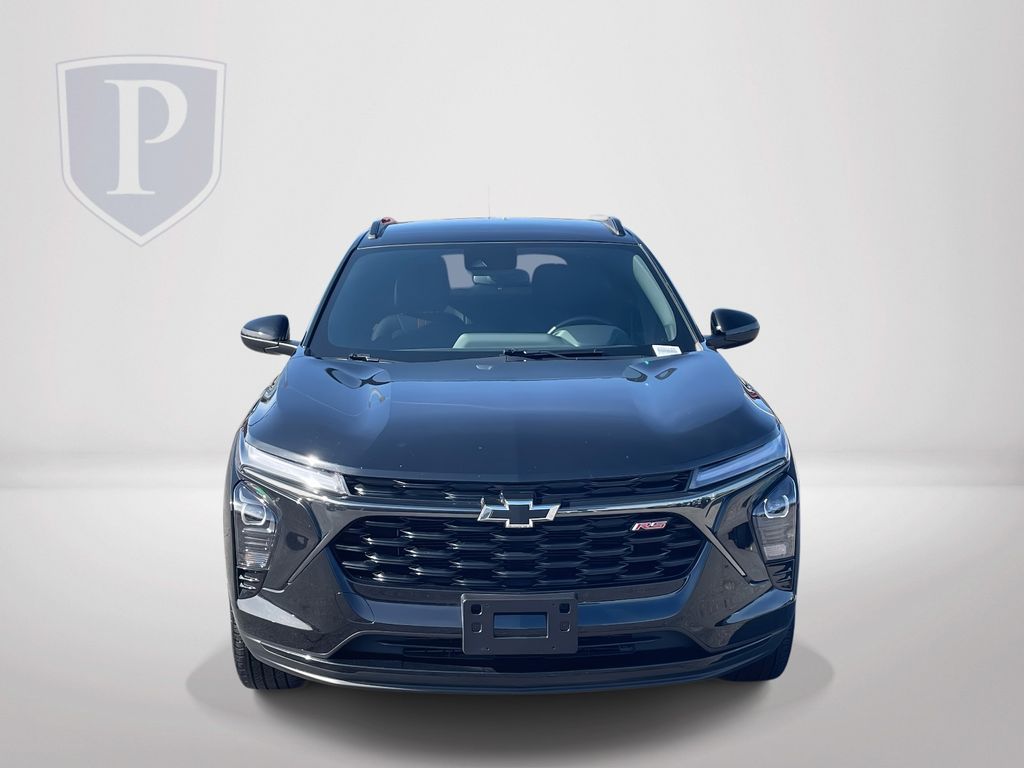 2024 Chevrolet Trax photo 2