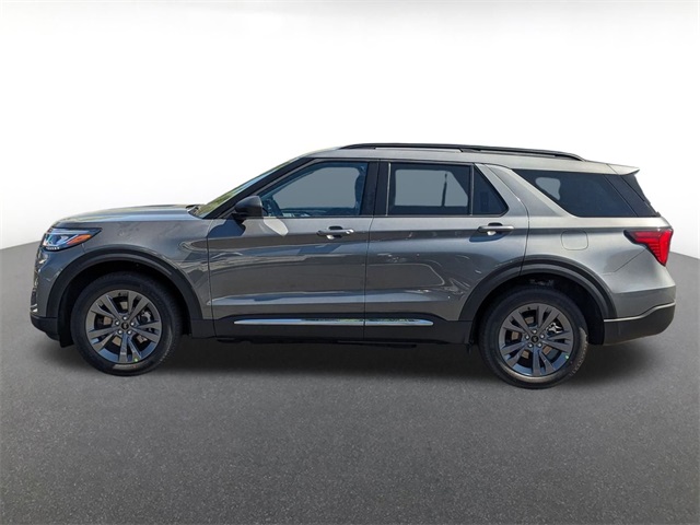 2025 Ford Explorer photo 4