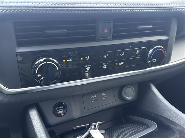 2026 Nissan Rogue S photo 8