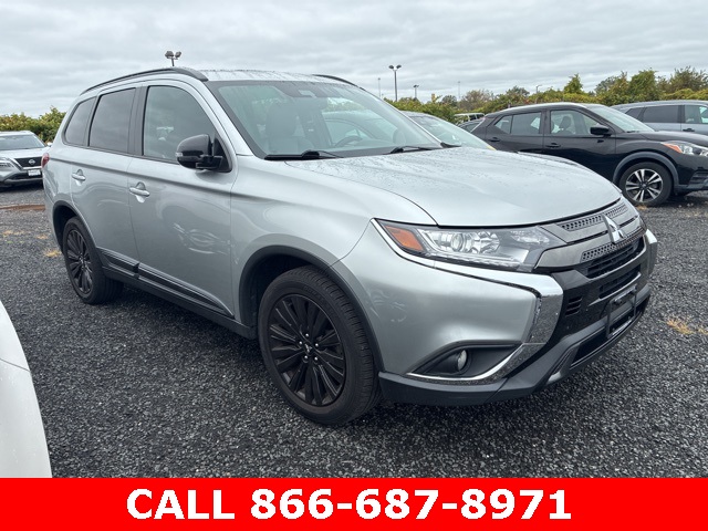 2020 Mitsubishi Outlander SP photo 2
