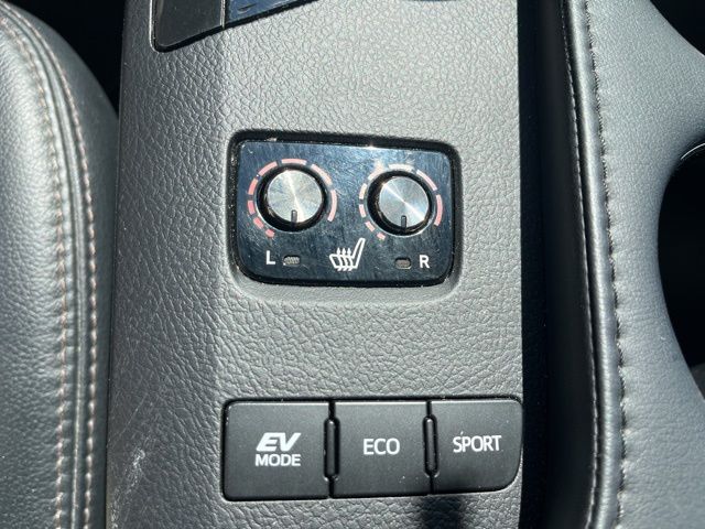 2013 Toyota Avalon Hybrid photo 19