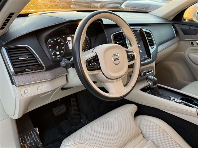 2021 Volvo XC90 T6 Inscription photo 2