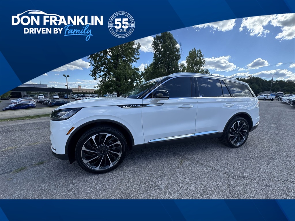 2025 Lincoln Aviator Reserve's photo