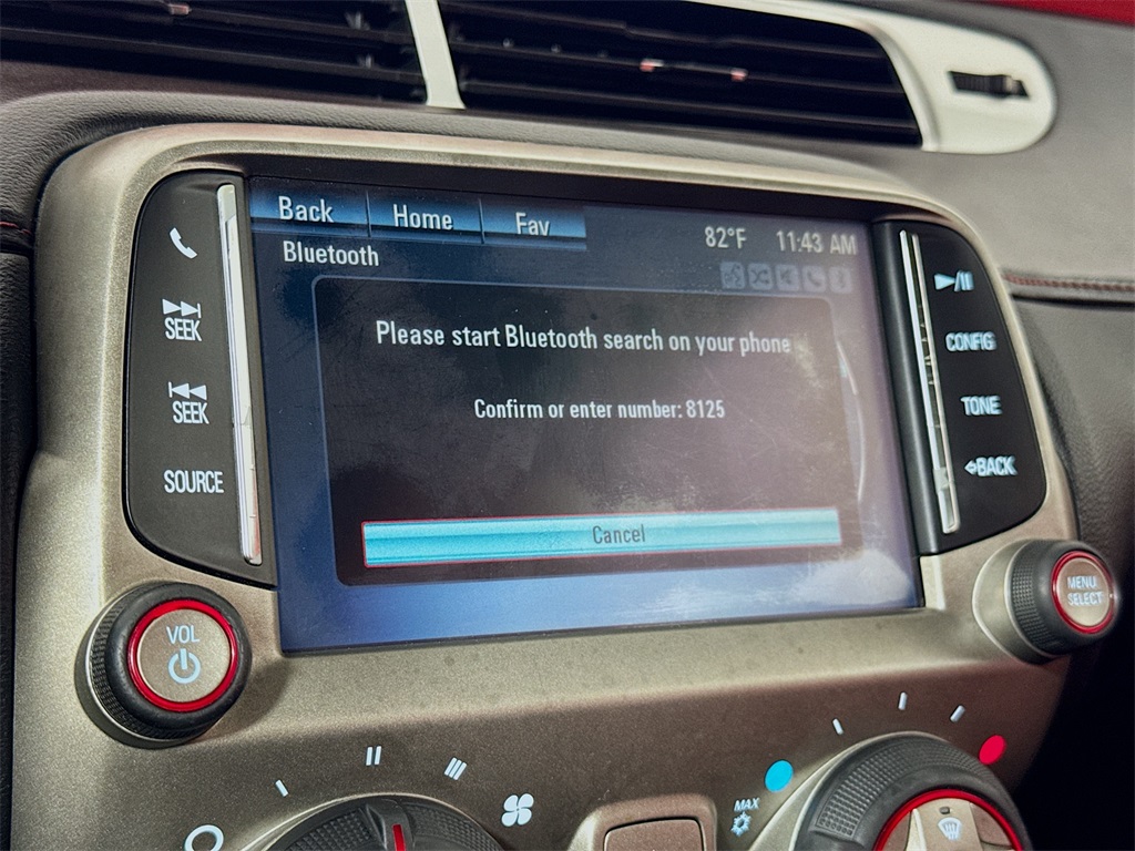 2013 Chevrolet Camaro 2LT photo 29