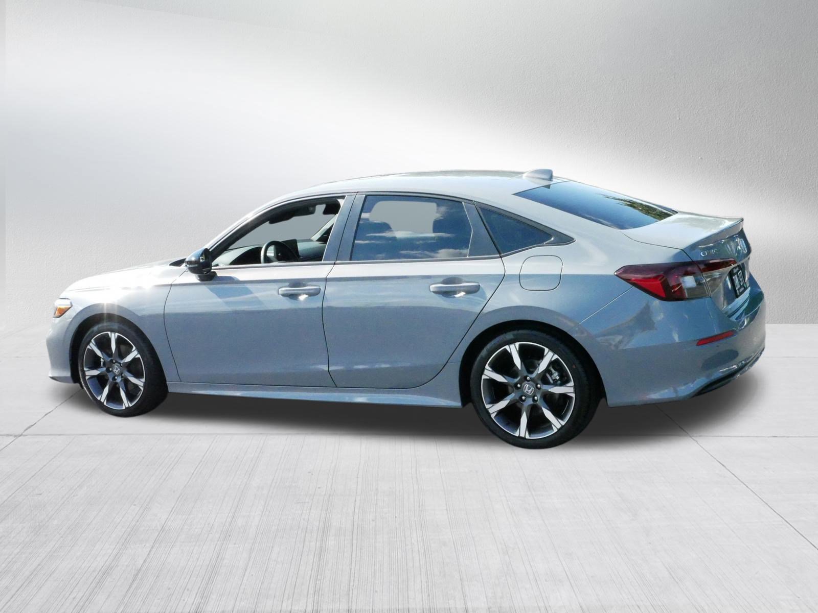 2025 Honda Civic Sport Touring Hybrid photo 5