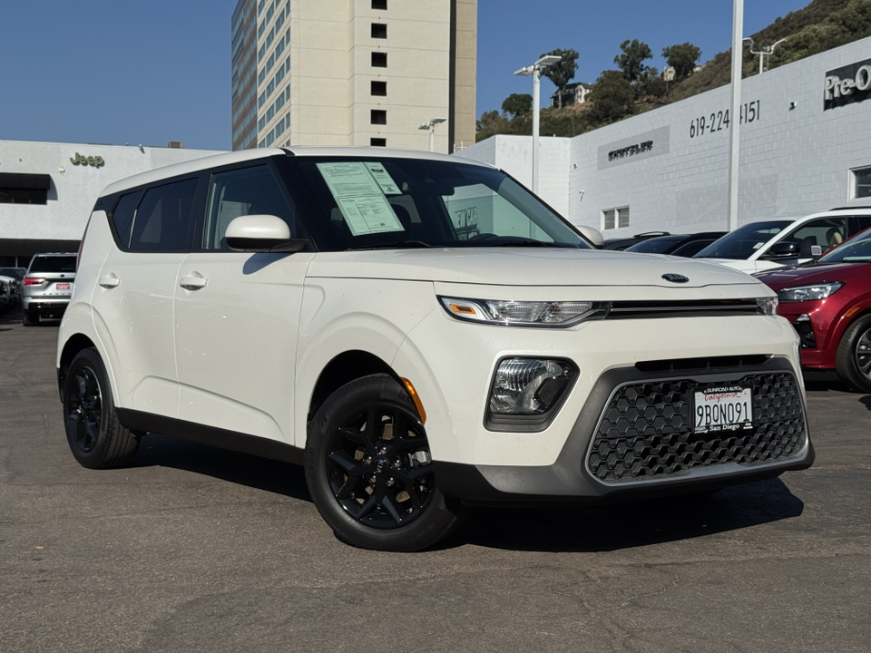 2020 Kia Soul S photo 2