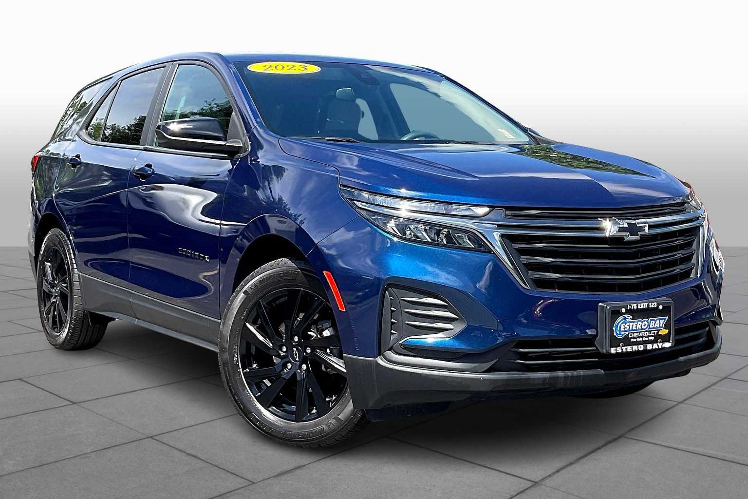 2023 Chevrolet Equinox LS photo 2