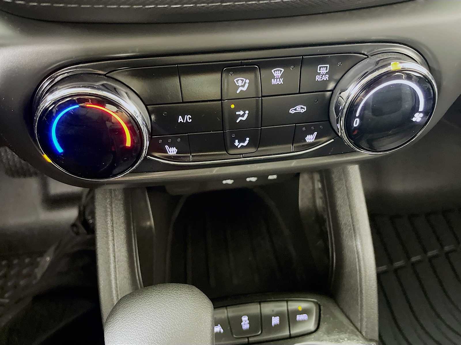 2022 Chevrolet Trailblazer LT photo 11