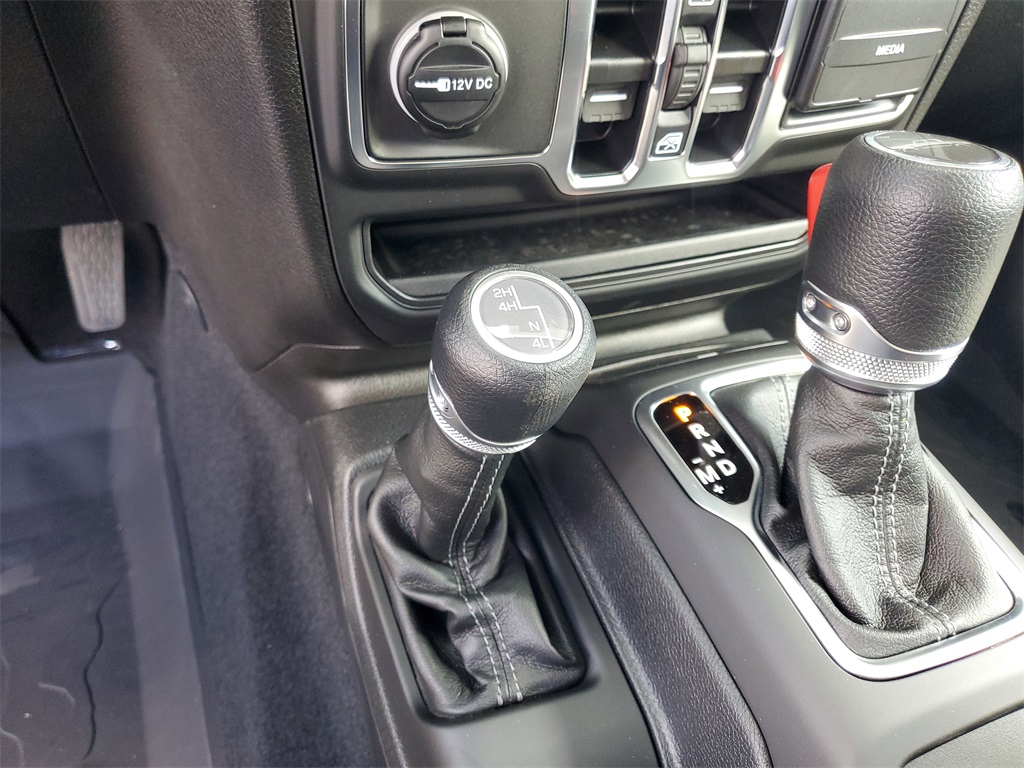 2025 Jeep Gladiator Sport photo 18