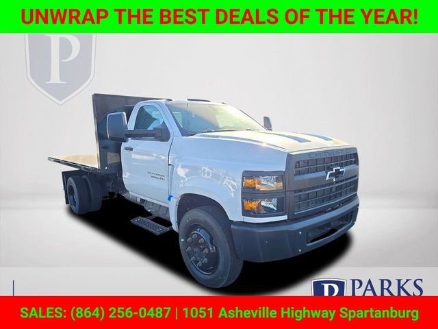 2024 Chevrolet Silverado 4500 Medium Duty Chassis Cab Work Truck's photo