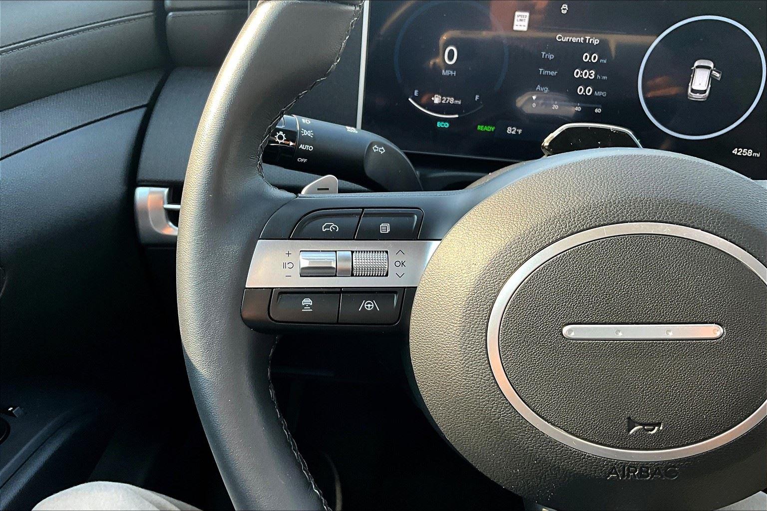 2025 Hyundai Tucson Hybrid SEL Convenience photo 17