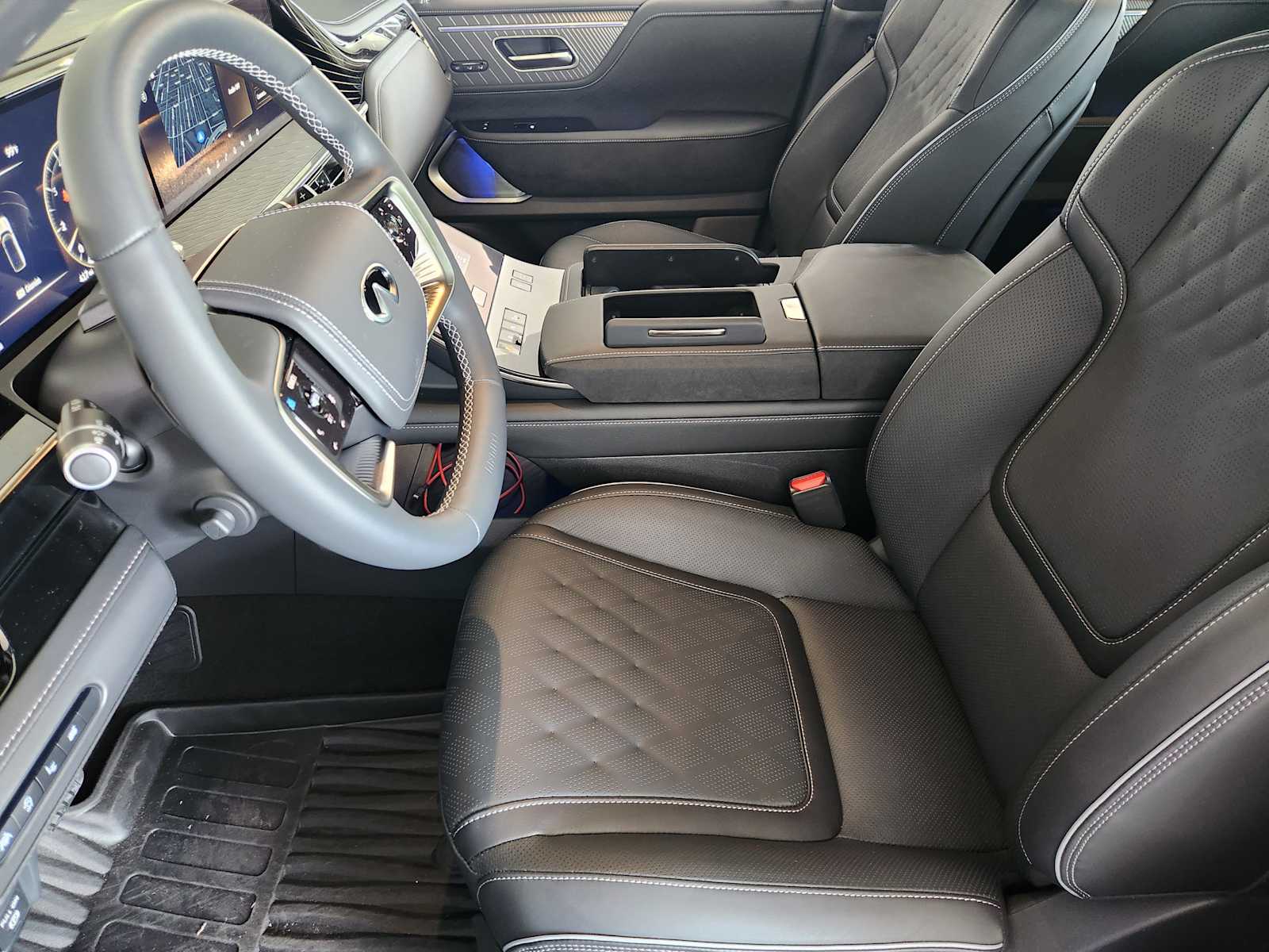 2025 Infiniti QX80 photo 11