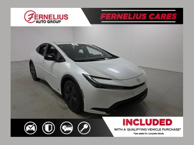 2026 Toyota Prius LE's photo