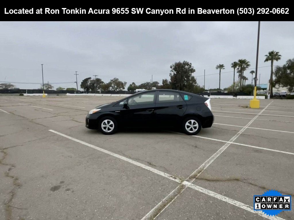 PreOwned 2013 Toyota Prius 5D Hatchback in Portland PA18614 Ron