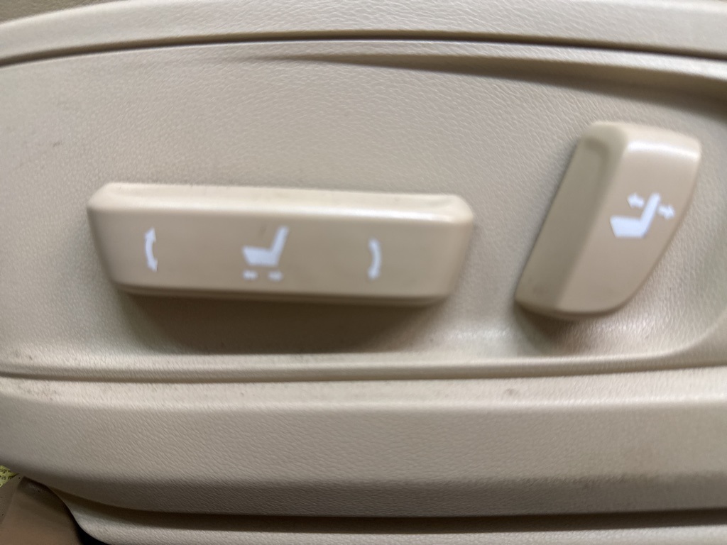 2015 Lexus ES 350 photo 12