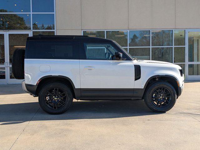 2025 Land Rover Defender 90 S photo 4
