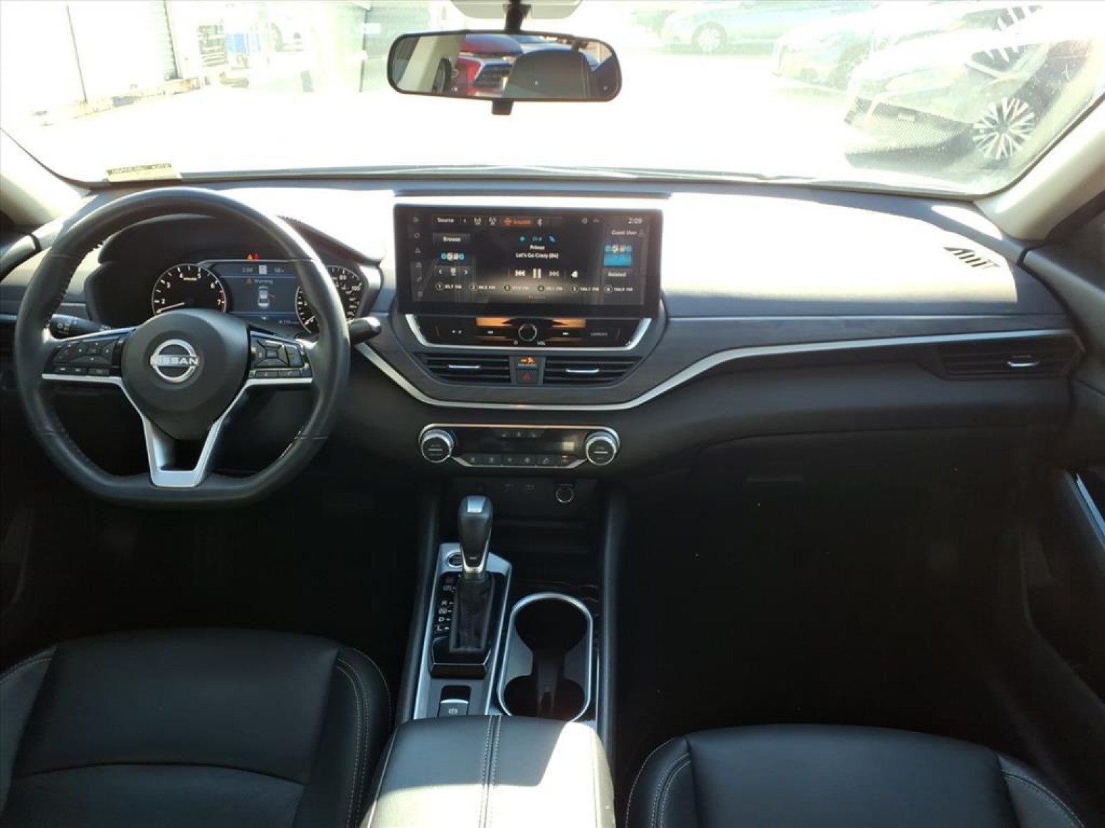 2024 Nissan Altima 2.5 SL Silver at Robbins Nissan