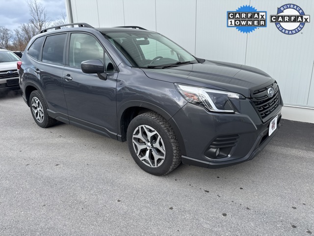 2023 Subaru Forester Premium's photo