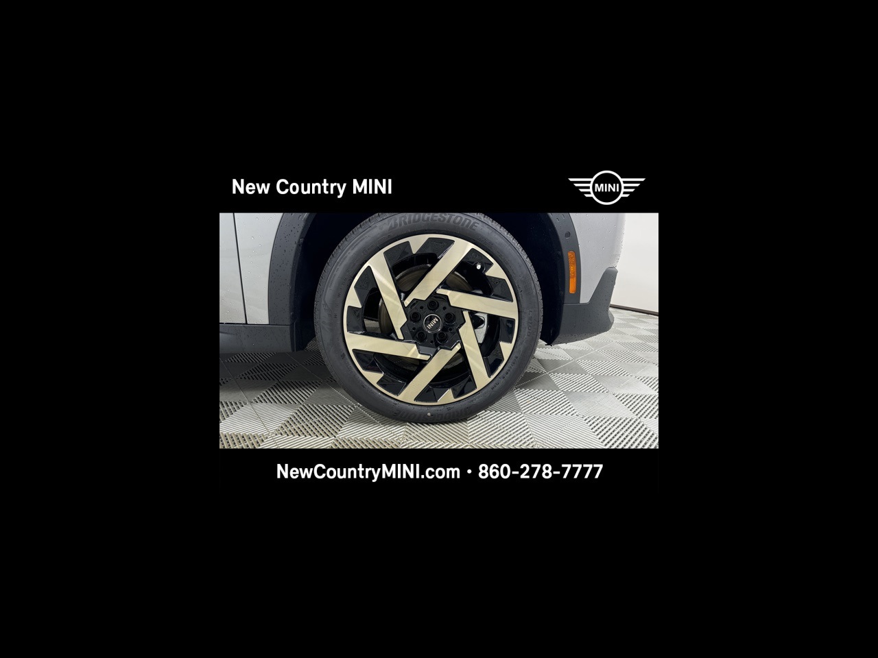 2025 Mini Countryman Signature photo 3