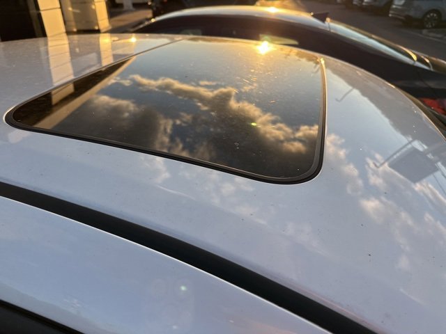 2023 Nissan Sentra SR photo 3