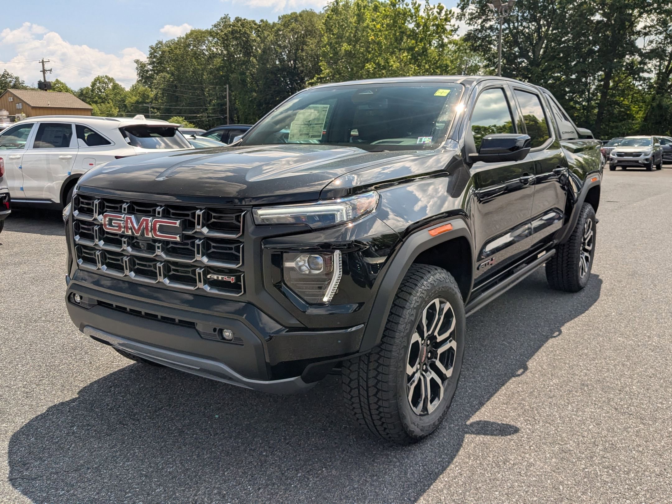 2025 Gmc Canyon AT4 photo 3