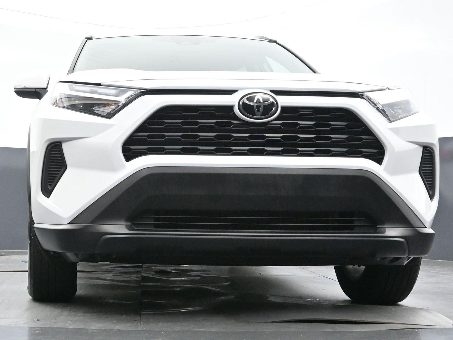 2023 Toyota RAV4 XLE photo 39