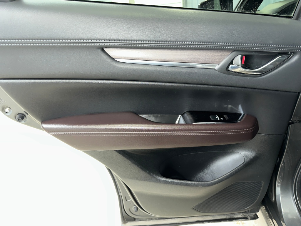 2022 Mazda CX-5 2.5 Turbo Signature photo 16