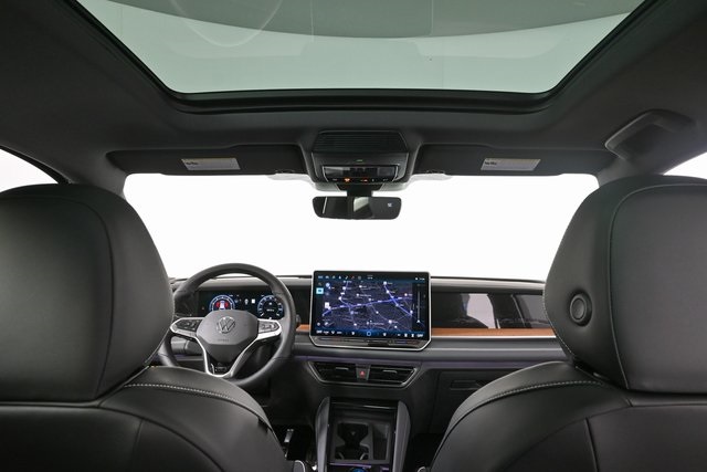 2025 Volkswagen Tiguan SEL R-Line Black photo 19