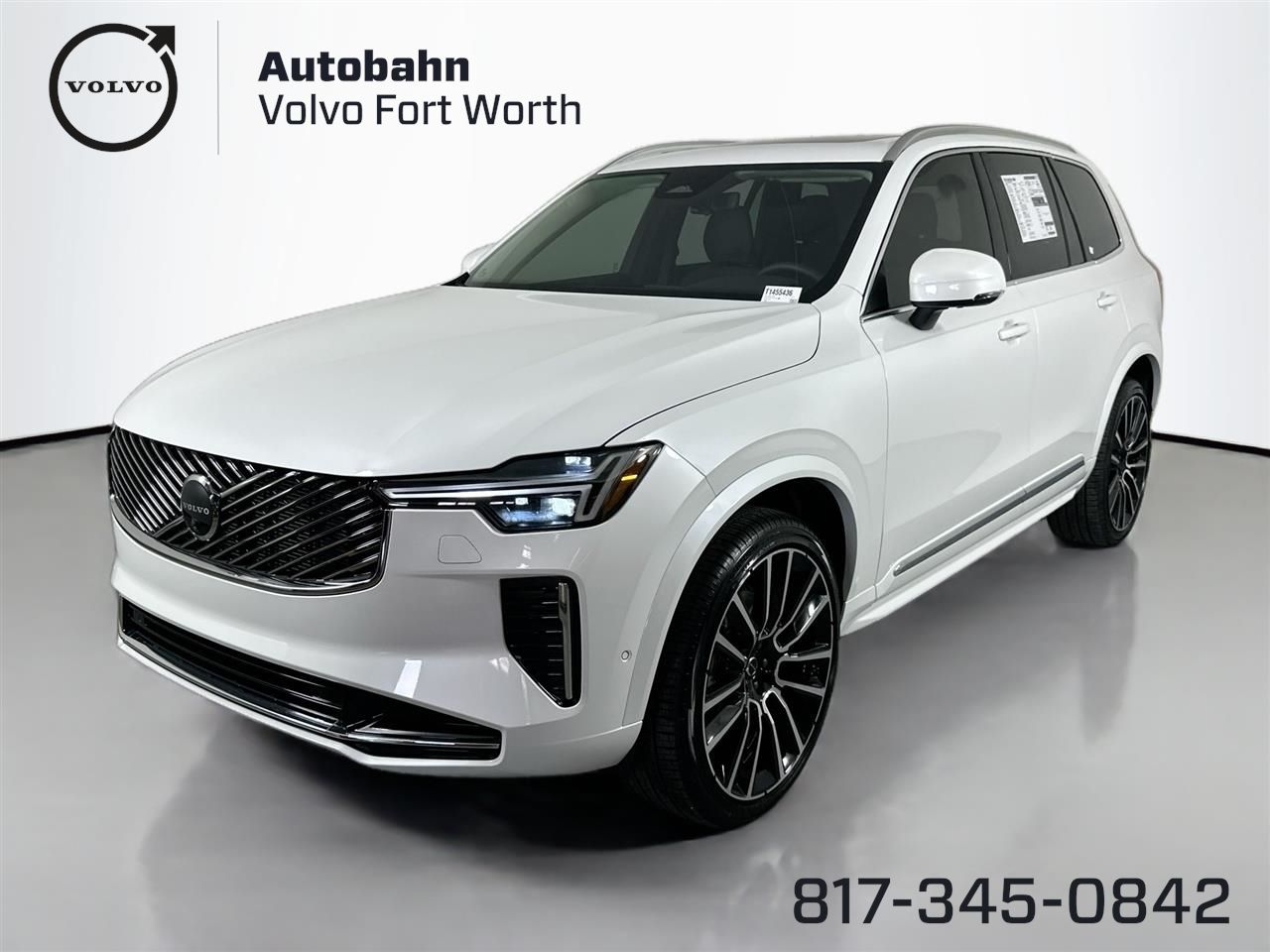 2026 Volvo XC90 Plus's photo