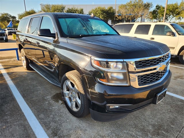 2015 Chevrolet Suburban LT's photo