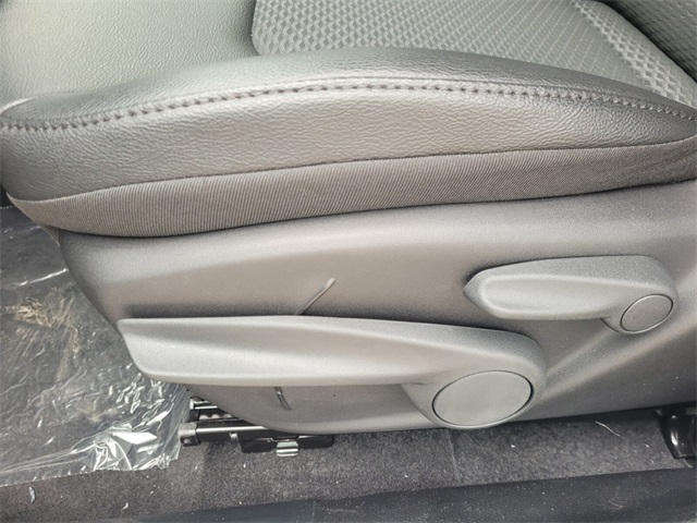 2026 Jeep Compass Latitude Altitude photo 4