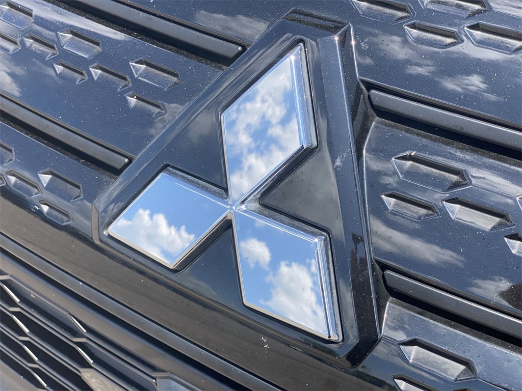 2023 Mitsubishi Outlander SE Black Edition photo 28