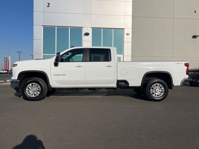 2024 Chevrolet Silverado 3500HD LT photo 2