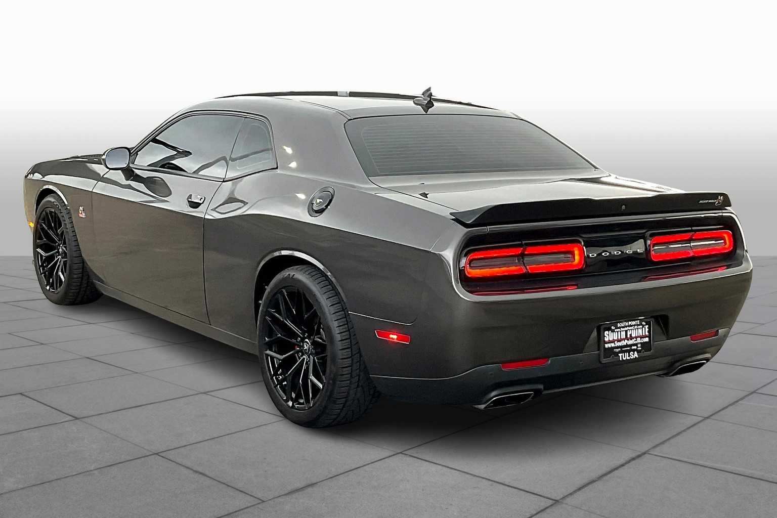 2021 Dodge Challenger R/T Scat Pack photo 11