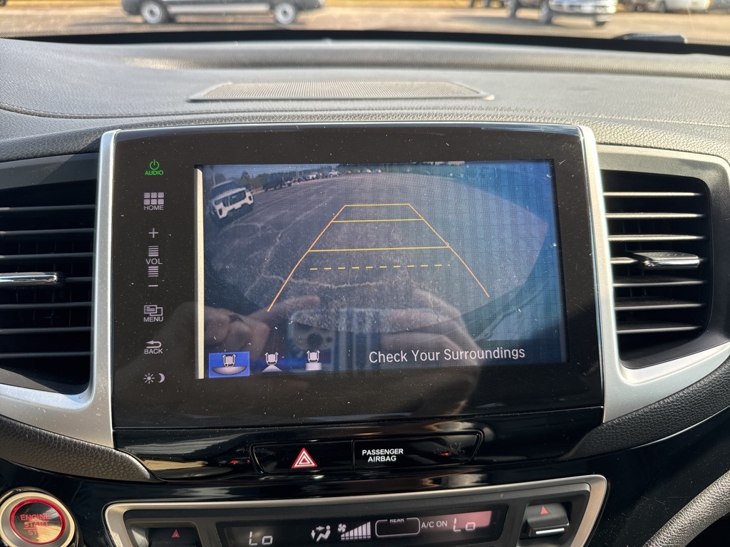2016 Honda Pilot Touring photo 3