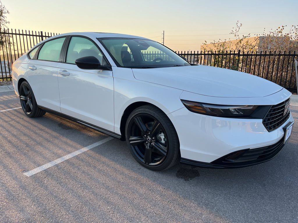 2025 Honda Accord Hybrid Sport-L photo 2